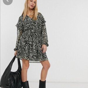 NWT Mango MNG green black Zebra print ruffle balloon  sheer sleeve dress size 6